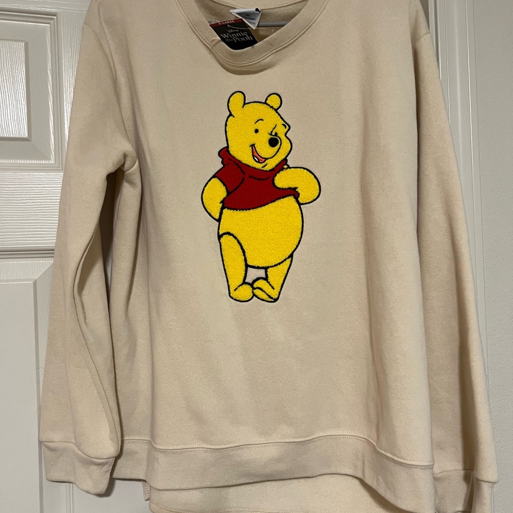 Womens Winnie the Pooh sweatshirt NWT